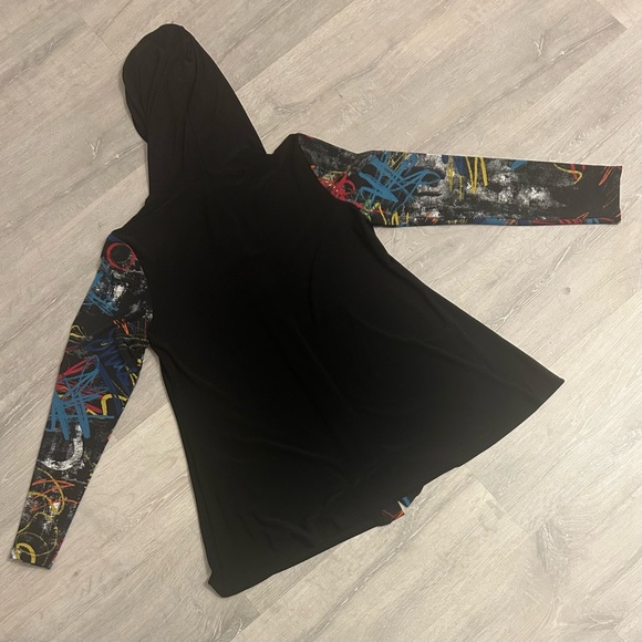 Joseph Ribkoff Women's Size 8 Graffiti Print
Jacket Hoodie - Picture 5 of 6